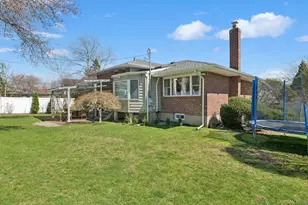 15 Wayland Rd, Plainview, NY 11803 - Photo 36