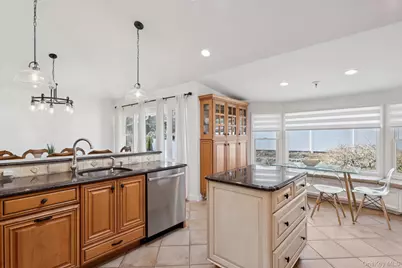 15 Wayland Road, Plainview, NY 11803 - Photo 16