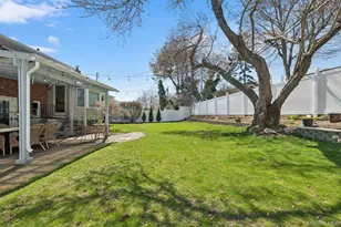 15 Wayland Rd, Plainview, NY 11803 - Photo 34