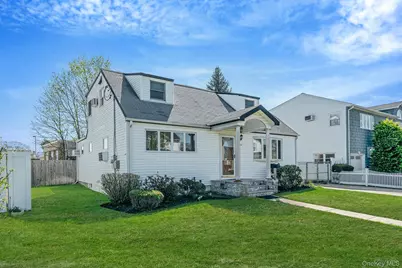2152 Erma Drive, East Meadow, NY 11554 - Photo 2