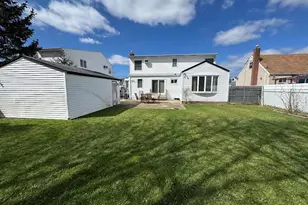 2152 Erma Dr, East Meadow, NY 11554 - Photo 2