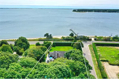 2 S Valley Road, Hampton Bays, NY 11946 - Photo 2