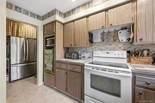 32 Derby Pl, Smithtown, NY 11787 - Photo 12