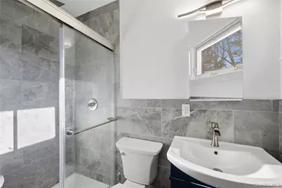 32 Derby Place, Smithtown, NY 11787 - Photo 16