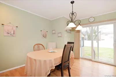 20 Willow Drive, Massapequa Park, NY 11762 - Photo 8