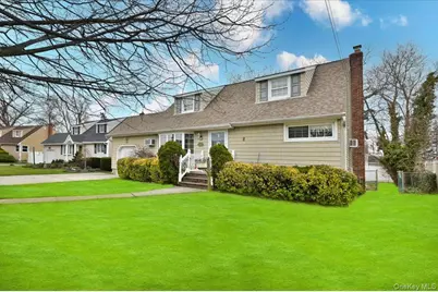 20 Willow Drive, Massapequa Park, NY 11762 - Photo 4