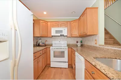 20 Willow Drive, Massapequa Park, NY 11762 - Photo 12