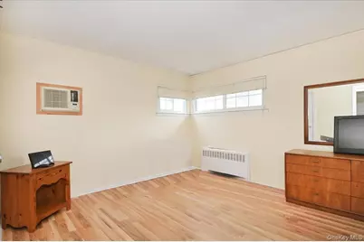 20 Willow Drive, Massapequa Park, NY 11762 - Photo 14