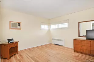 20 Willow Dr, Massapequa Park, NY 11762 - Photo 14