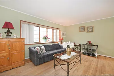 20 Willow Drive, Massapequa Park, NY 11762 - Photo 6