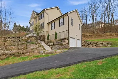 41 Hickory Road, Sloatsburg, NY 10974 - Photo 2