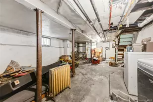 61-17 165th St, Fresh Meadows, NY 11365 - Photo 24