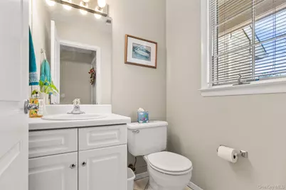 41 Doral Lane #41, Bay Shore, NY 11706 - Photo 8