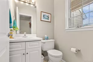 41 Doral Ln, Bay Shore, NY 11706 - Photo 8