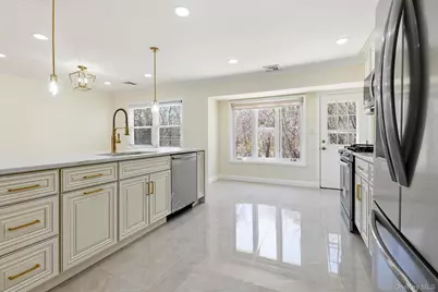 80 W Walnut Street, Farmingdale, NY 11735 - Photo 14