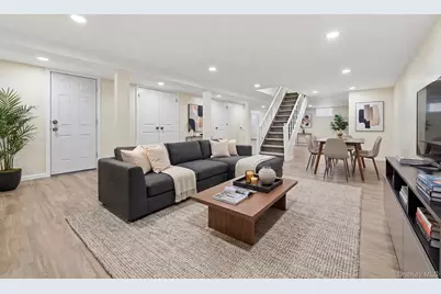 80 W Walnut Street, Farmingdale, NY 11735 - Photo 20