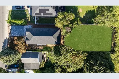 86 Moffitt Boulevard, Islip, NY 11751 - Photo 2