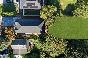 86 Moffitt Blvd, Islip, NY 11751 - Photo 2