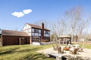3190 The Long Way Ln, East Marion, NY 11939 - Photo 6