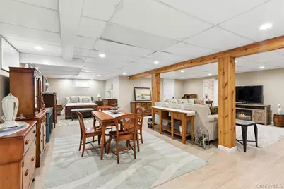 189 N Iowa Avenue, Massapequa, NY 11758 - Photo 18