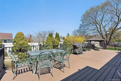 189 N Iowa Avenue, Massapequa, NY 11758 - Photo 32