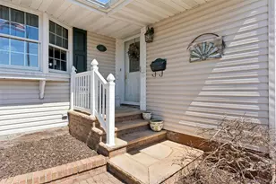 189 N Iowa Ave, Massapequa, NY 11758 - Photo 6