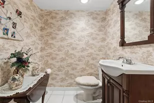 189 N Iowa Ave, Massapequa, NY 11758 - Photo 30