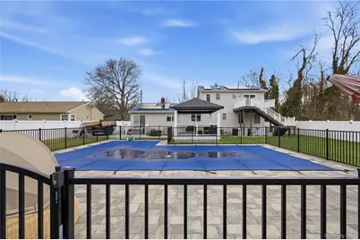 32 Landscape Drive, Wheatley Heights, NY 11798 - Photo 38