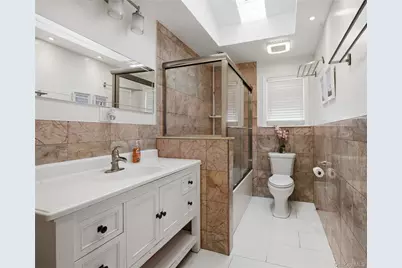 32 Landscape Drive, Wheatley Heights, NY 11798 - Photo 20