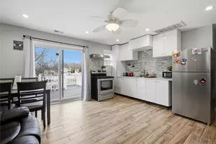 32 Landscape Dr, Wheatley Heights, NY 11798 - Photo 18