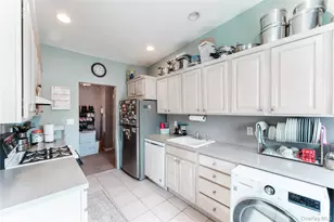 269 N Newbridge Rd, Levittown, NY 11756 - Photo 6