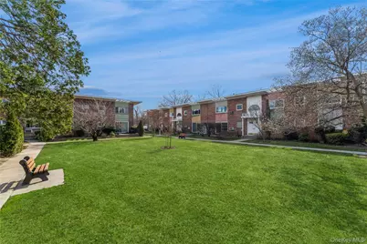 269 N Newbridge Road #2B, Levittown, NY 11756 - Photo 12