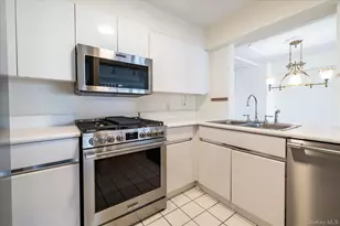 170 W Broadway, Long Beach, NY 11561 - Photo 10