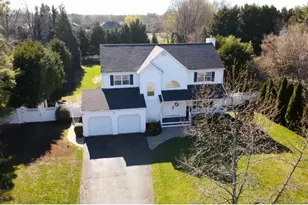 21 Tollgate Dr, East Northport, NY 11731 - Photo 8