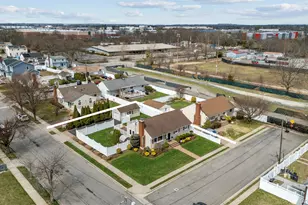 261 N 6th St, Bethpage, NY 11714 - Photo 36