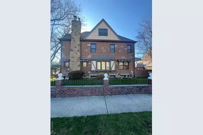 19519 45th Avenue, Flushing, NY 11358 - Photo 4