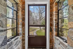 12 Inwood Ln W, Cortlandt Manor, NY 10567 - Photo 4