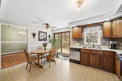 68 Meadow Sweet Road, Cortlandt Manor, NY 10567 - Photo 16