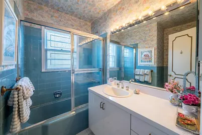 285 Stuart Drive, New Rochelle, NY 10804 - Photo 18