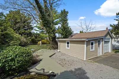 117 West Avenue, Hicksville, NY 11801 - Photo 32