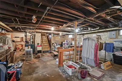 117 West Avenue, Hicksville, NY 11801 - Photo 42