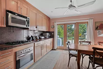 117 West Avenue, Hicksville, NY 11801 - Photo 16