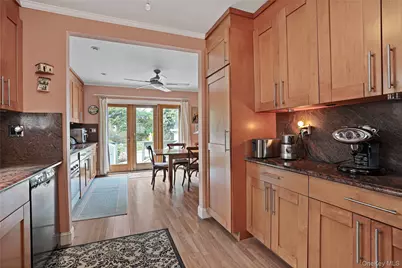 117 West Avenue, Hicksville, NY 11801 - Photo 14