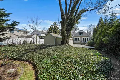 117 West Avenue, Hicksville, NY 11801 - Photo 36