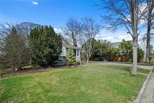 117 West Ave, Hicksville, NY 11801 - Photo 40