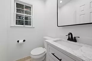 19 Sherwood Ct, Ronkonkoma, NY 11779 - Photo 14