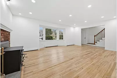 19 Sherwood Court, Ronkonkoma, NY 11779 - Photo 8