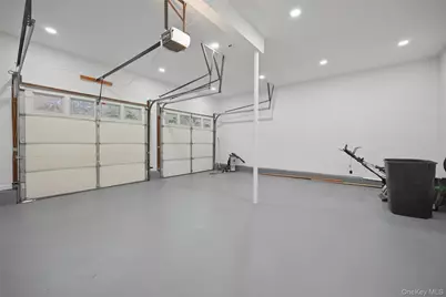 19 Sherwood Court, Ronkonkoma, NY 11779 - Photo 26