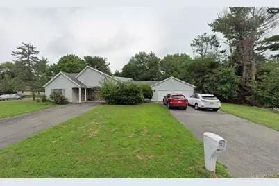 2 Harmon Court, Stony Brook, NY 11790 - Photo 2