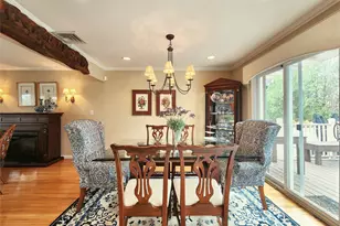 7 Market Dr, Syosset, NY 11791 - Photo 16